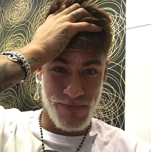 Neymar en Père Noël - Fc-Barcelone.com
